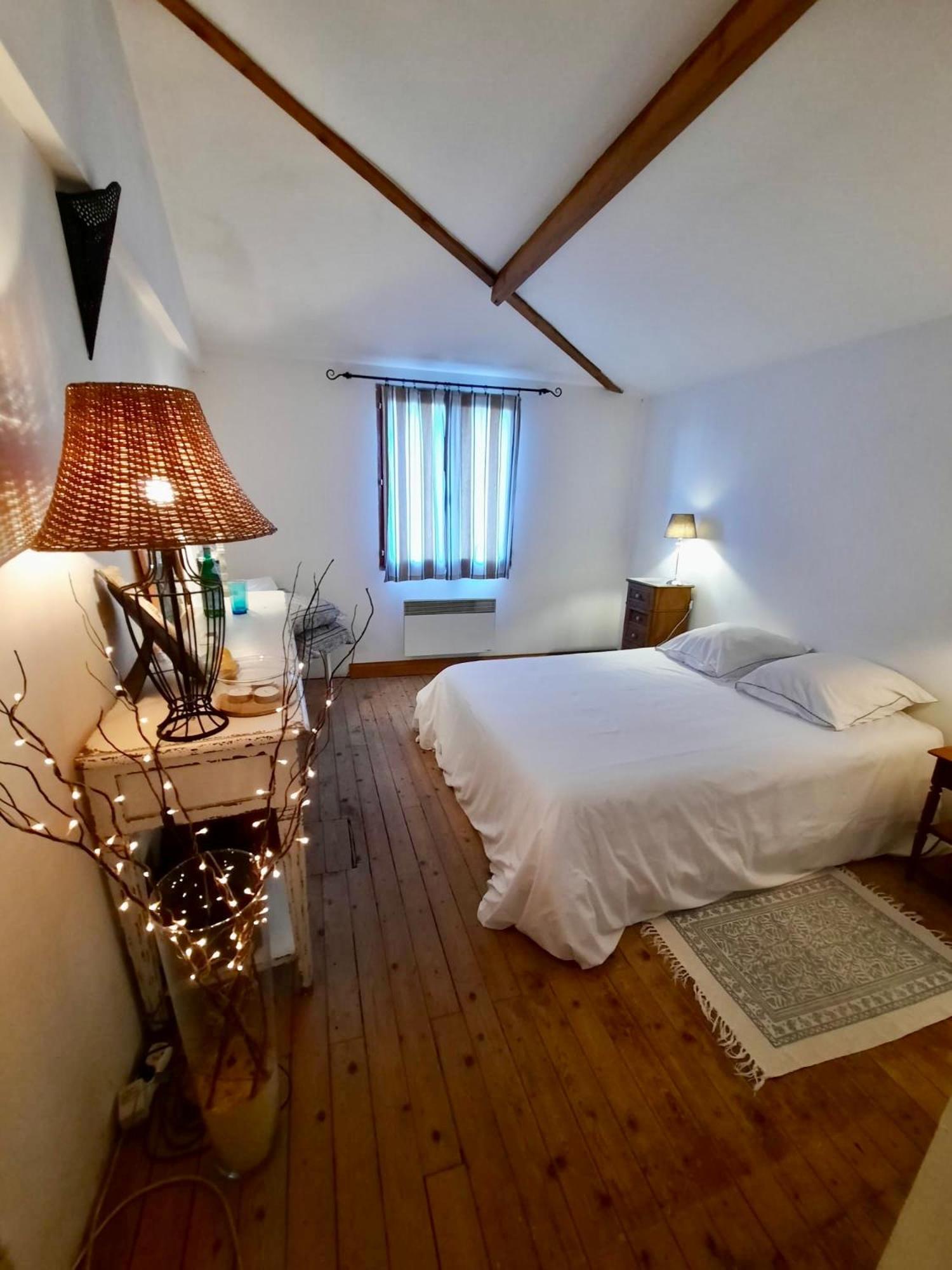 Bed and Breakfast Pierres Et Jardins Senlis  Zewnętrze zdjęcie