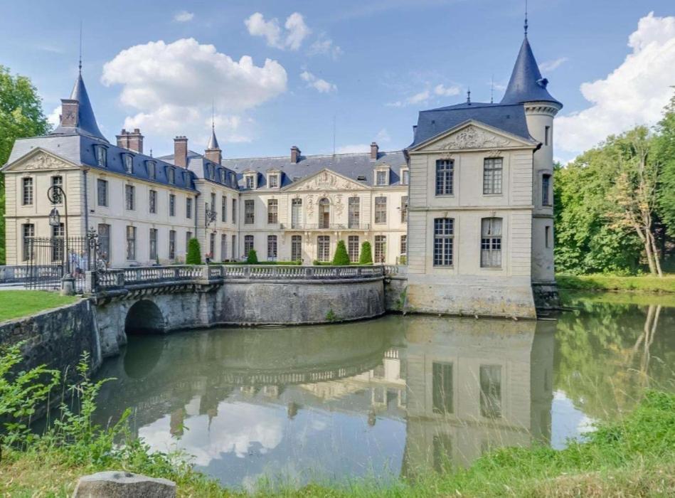 Bed and Breakfast Pierres Et Jardins Senlis  Zewnętrze zdjęcie